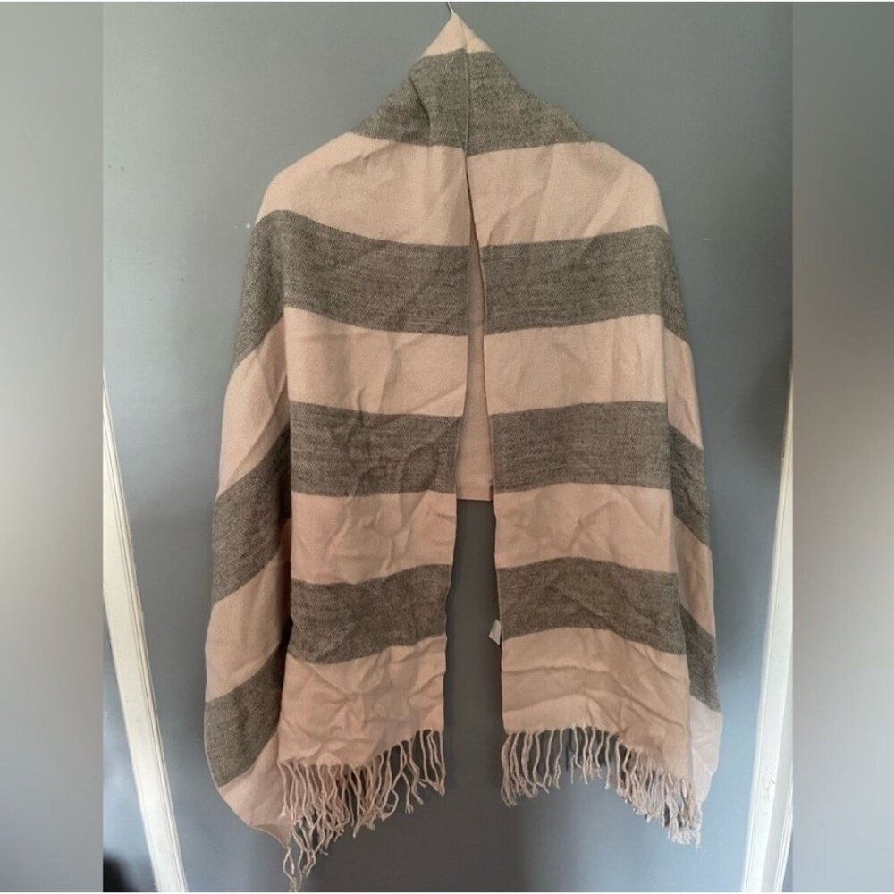 Reitmans Light Pink & Grey Plaid Blanket Scarf Cozy Oversized Soft Warm
